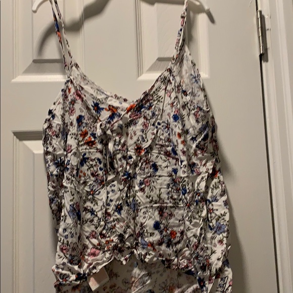 Tie Back Floral Tank Top - Picture 2 of 4